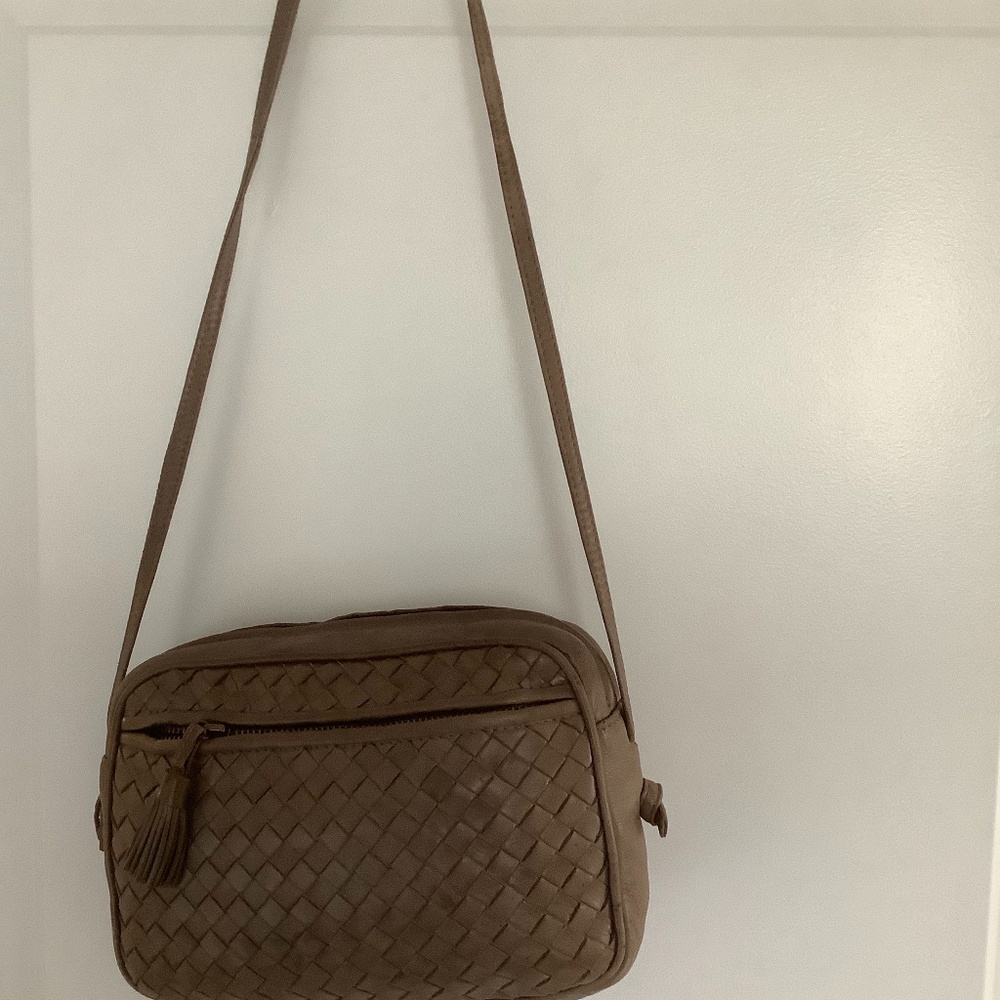 Bottega Veneta  Intrecciato  small leather cross body bag